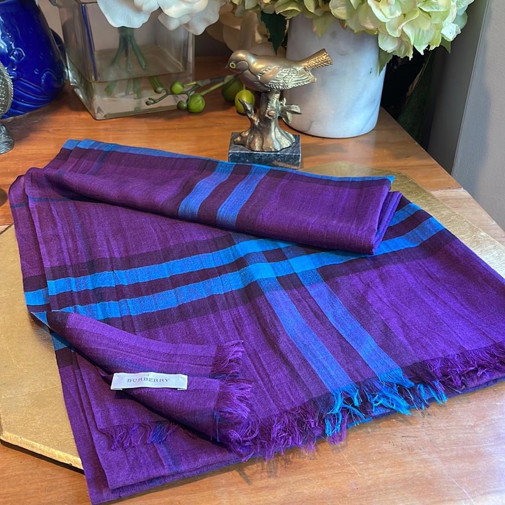 NWOT! Burberry Lightweight “Giant Check Gauze” Silk/Wool Scarf / Rare Colorway!